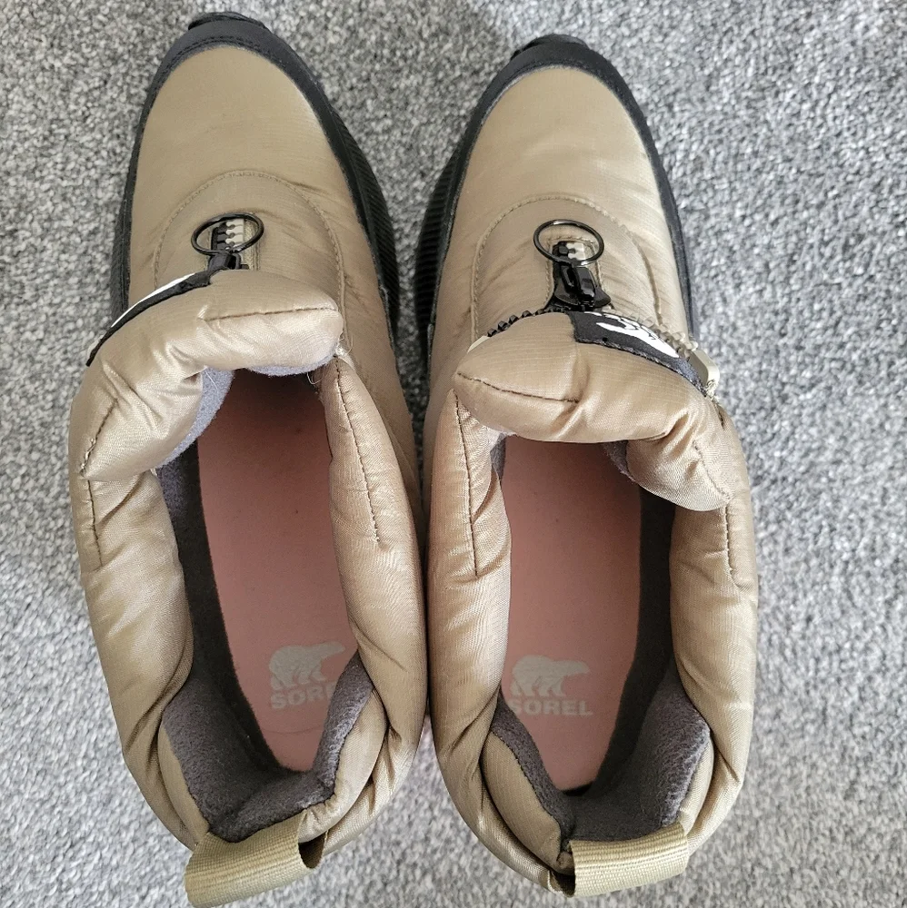 Sorel Waterproof Boots - Picture 4 of 8